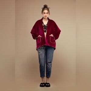 Eternelle raspberry velvet quilted open jacket size S/M